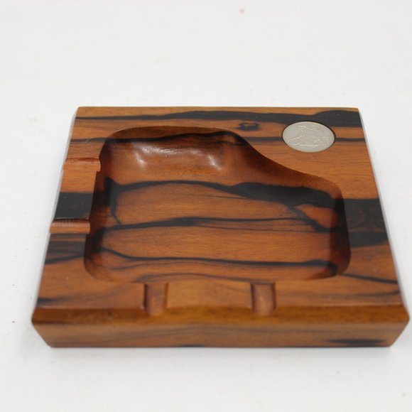 Vintage Wood Ashtray 1 Piso Coin w/Bull Embedded - Picture 5 of 5